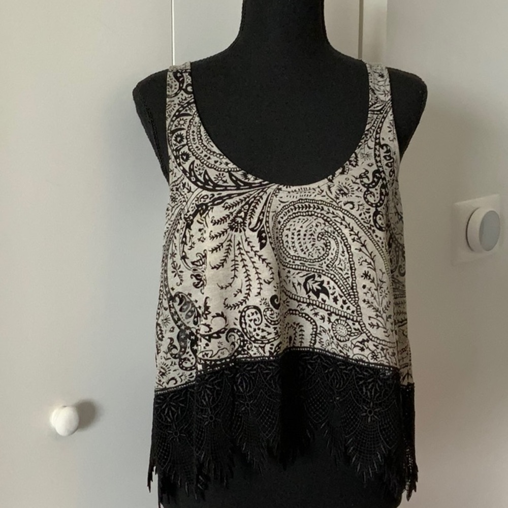Paisley crop top with lace bottom
